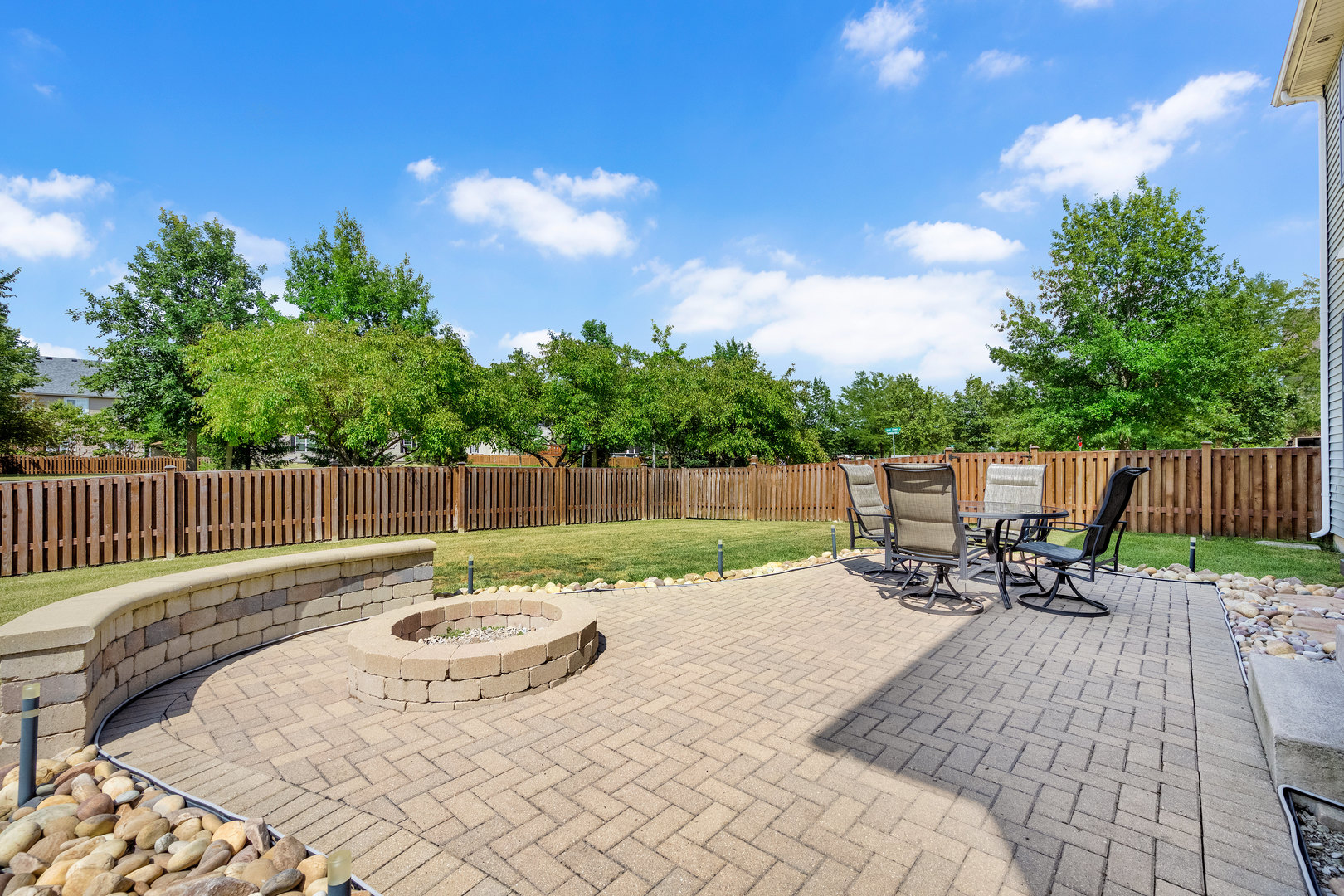 1127 Woodiris Drive, Joliet, IL 60431