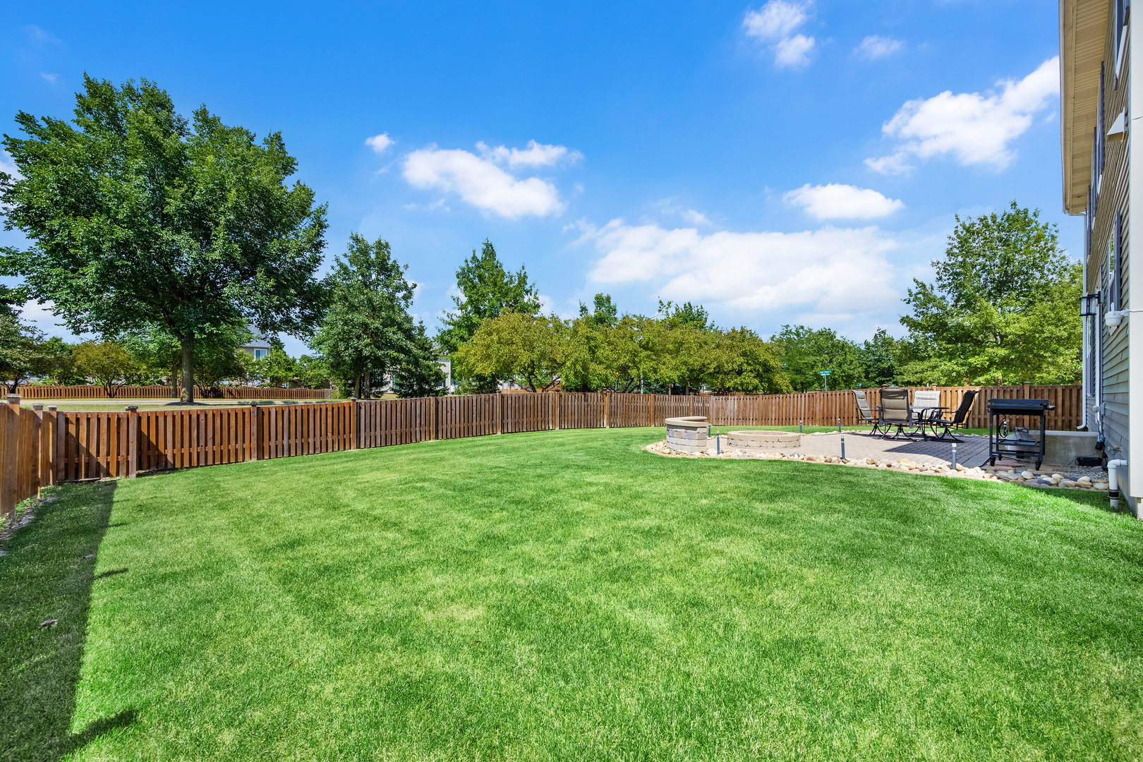 1127 Woodiris Drive, Joliet, IL 60431