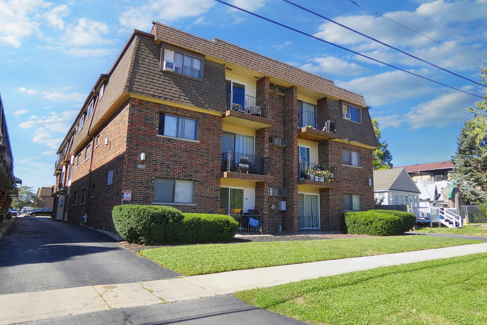 9826 Sayre Avenue, Chicago Ridge, IL 60415