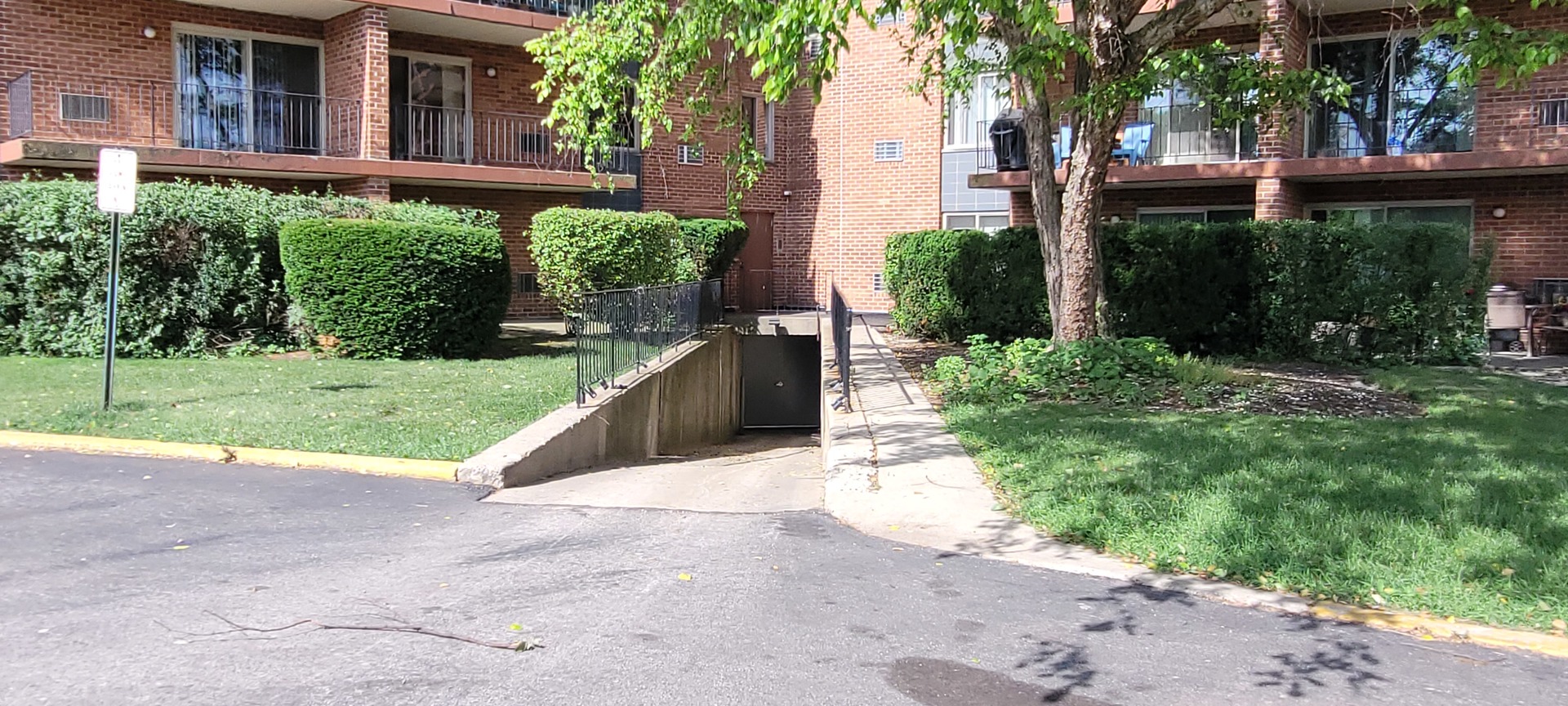 16 E Old Willow Road #320S, Prospect Heights, IL 60070