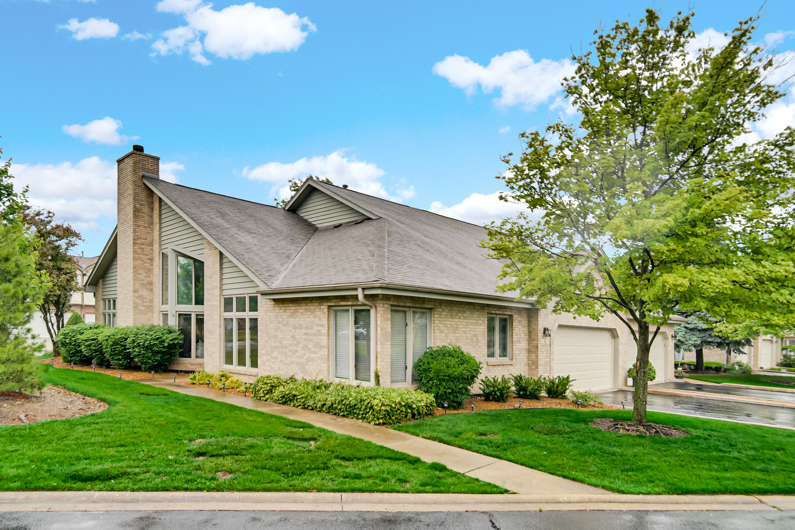 19 W Bay Road, Palos Heights, IL 60463