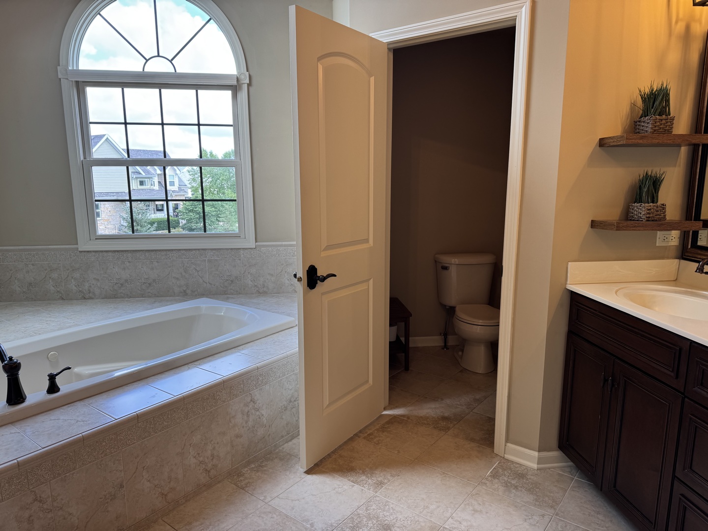 4213 Steam Mill Court, Oswego, IL 60543