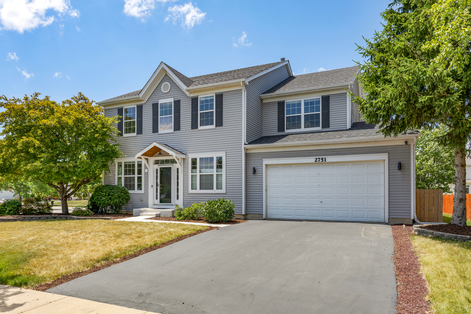 2751 Cedar Creek Cutoff Road, Wauconda, IL 60084