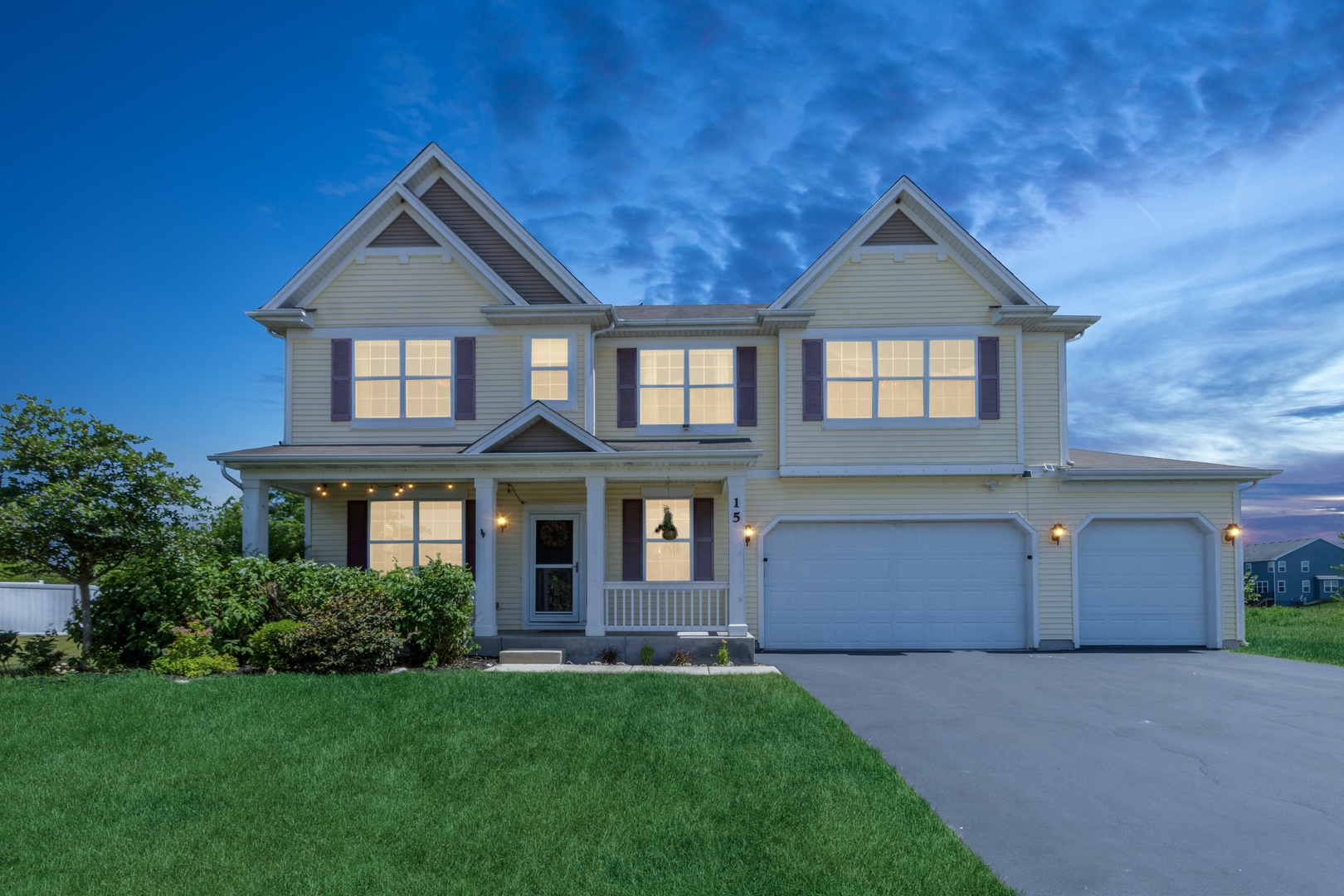 15 Richmond Circle, South Elgin, IL 60177