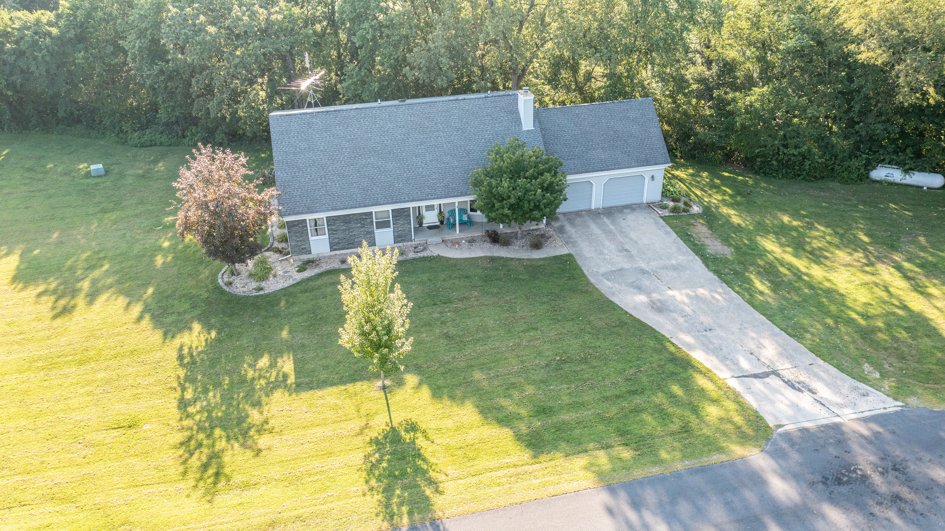 14389 Lovers Lane Road, Princeton, IL 61356