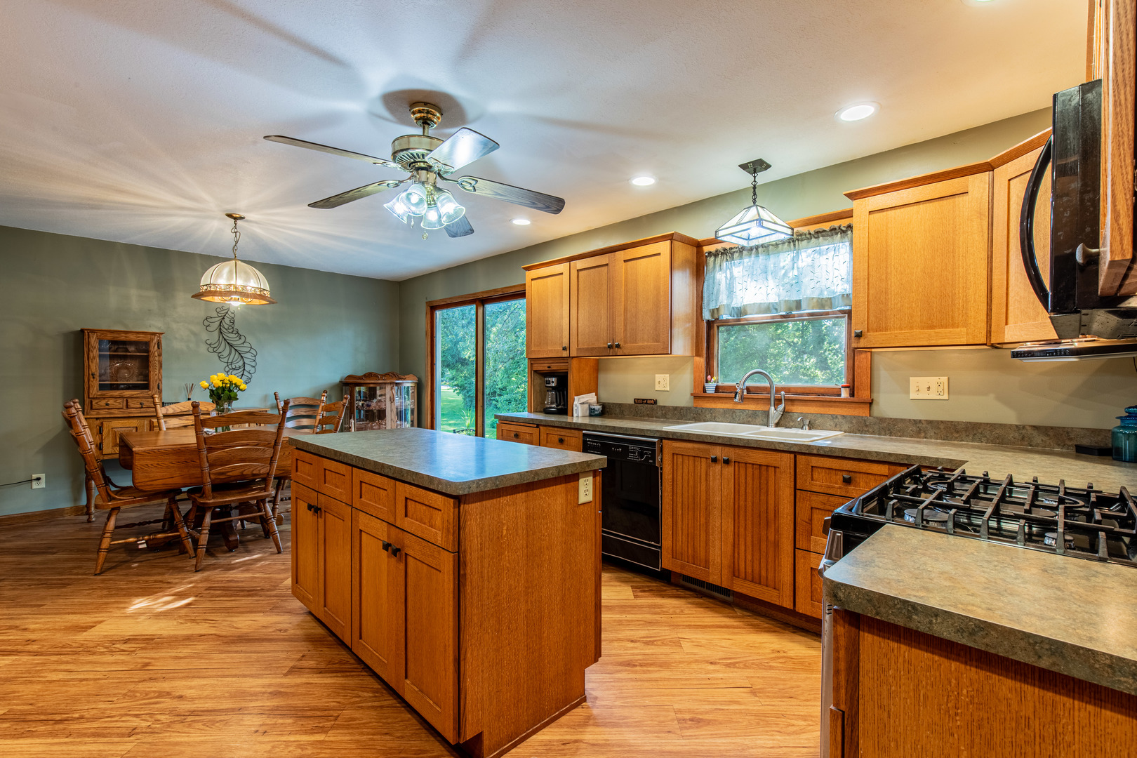 14389 Lovers Lane Road, Princeton, IL 61356