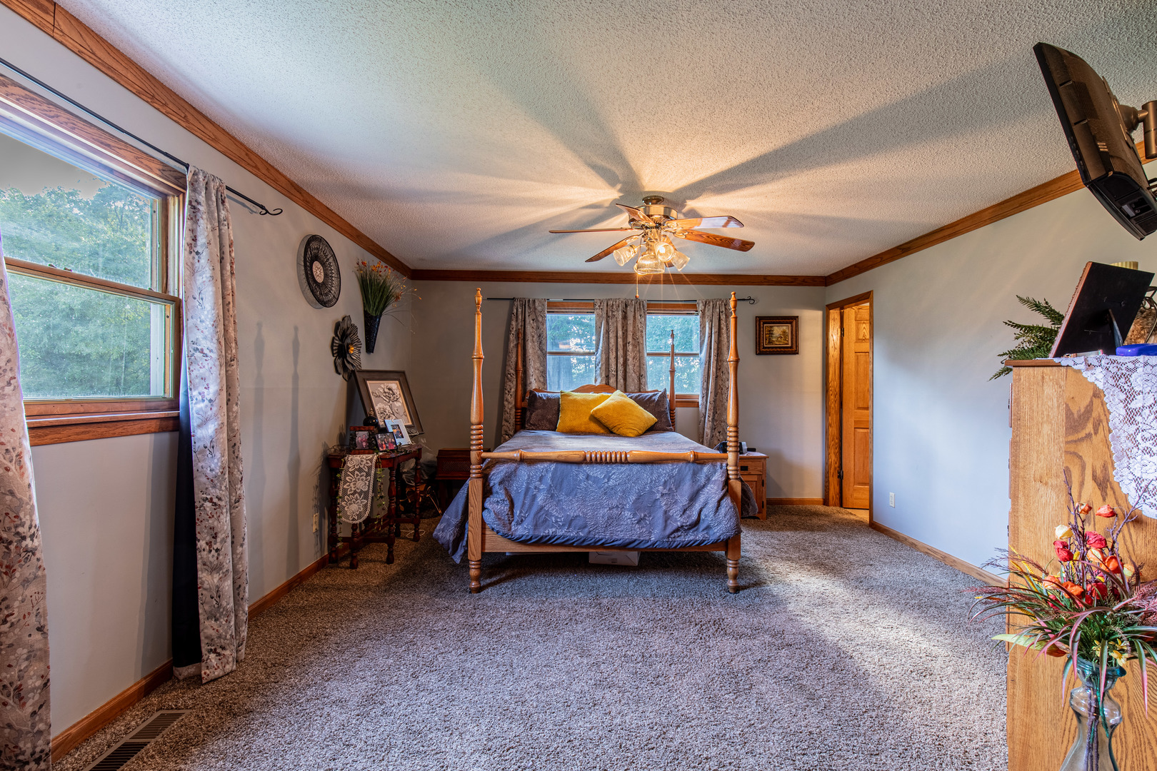 14389 Lovers Lane Road, Princeton, IL 61356
