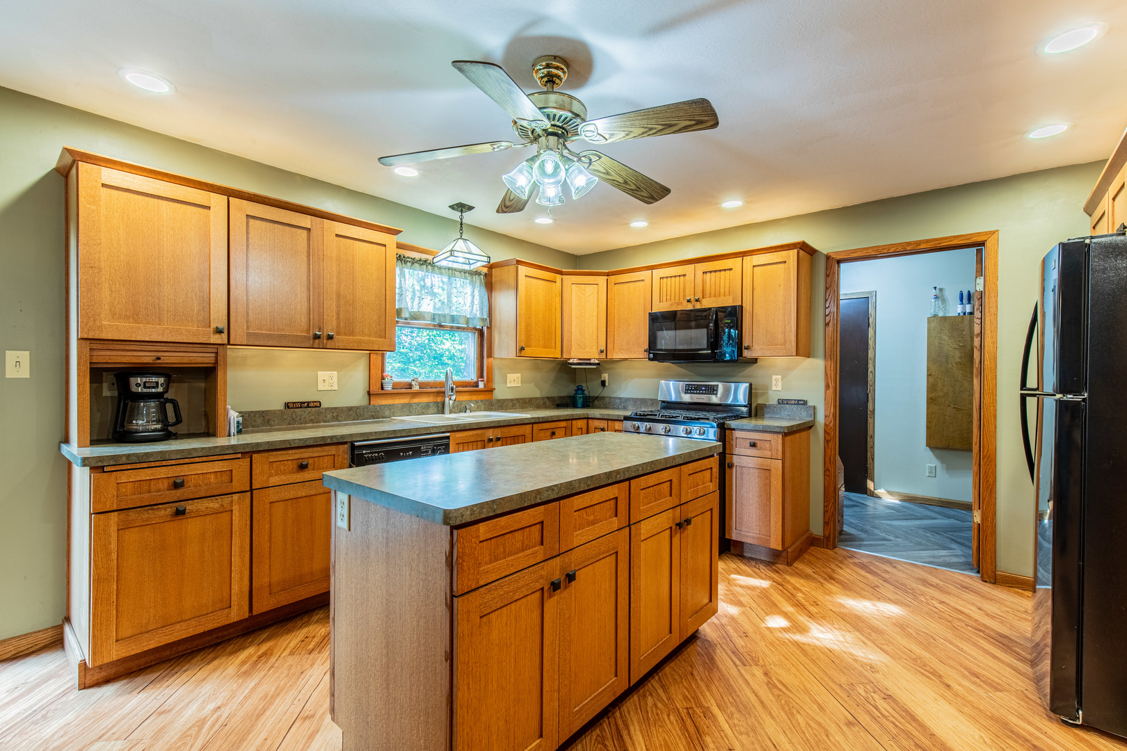 14389 Lovers Lane Road, Princeton, IL 61356