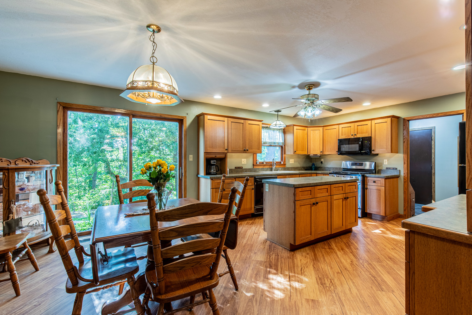 14389 Lovers Lane Road, Princeton, IL 61356