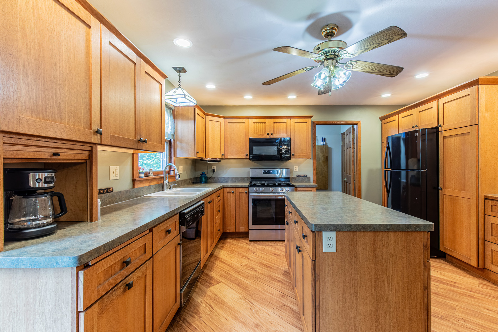 14389 Lovers Lane Road, Princeton, IL 61356