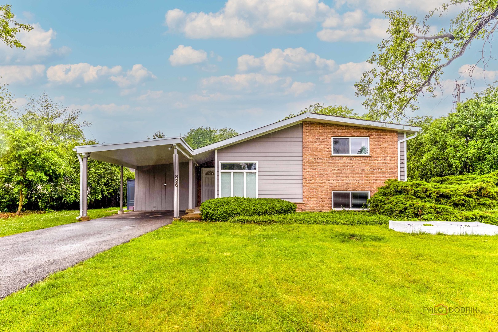 826 Midway Road, Northbrook, IL 60062