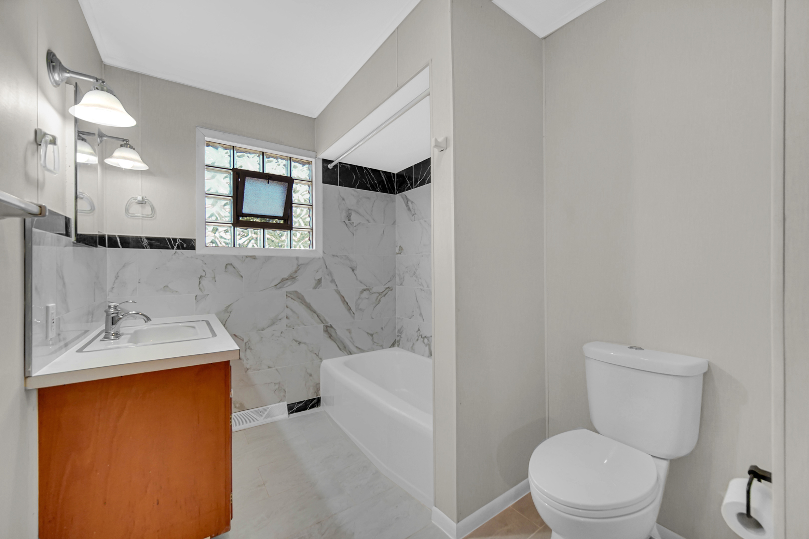 2621 Ridge Road, Lansing, IL 60438