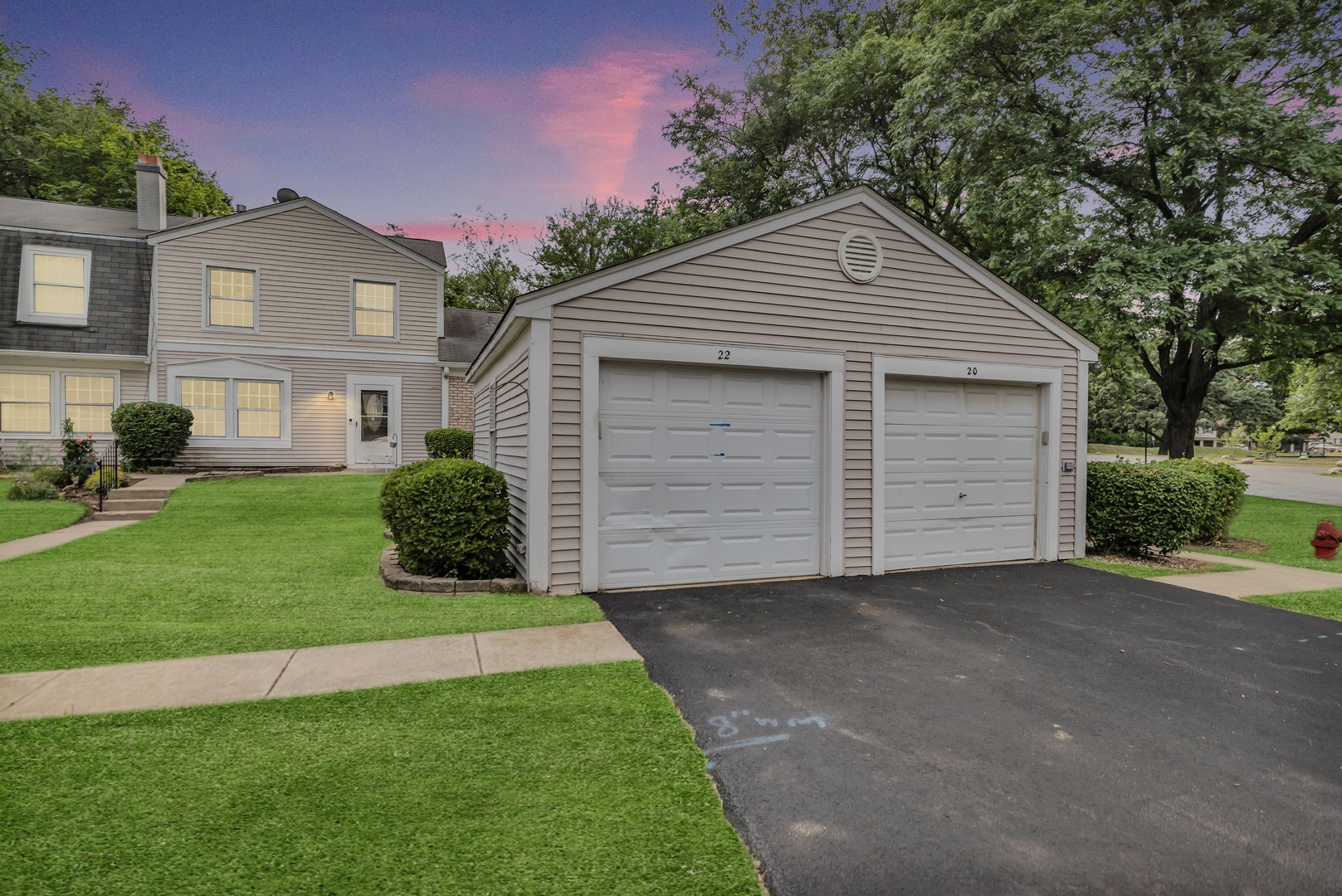 22 Red Oak Trail, Cary, IL 60013