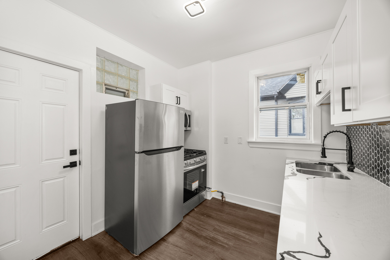 7110 S Eberhart Avenue, Chicago, IL 60619