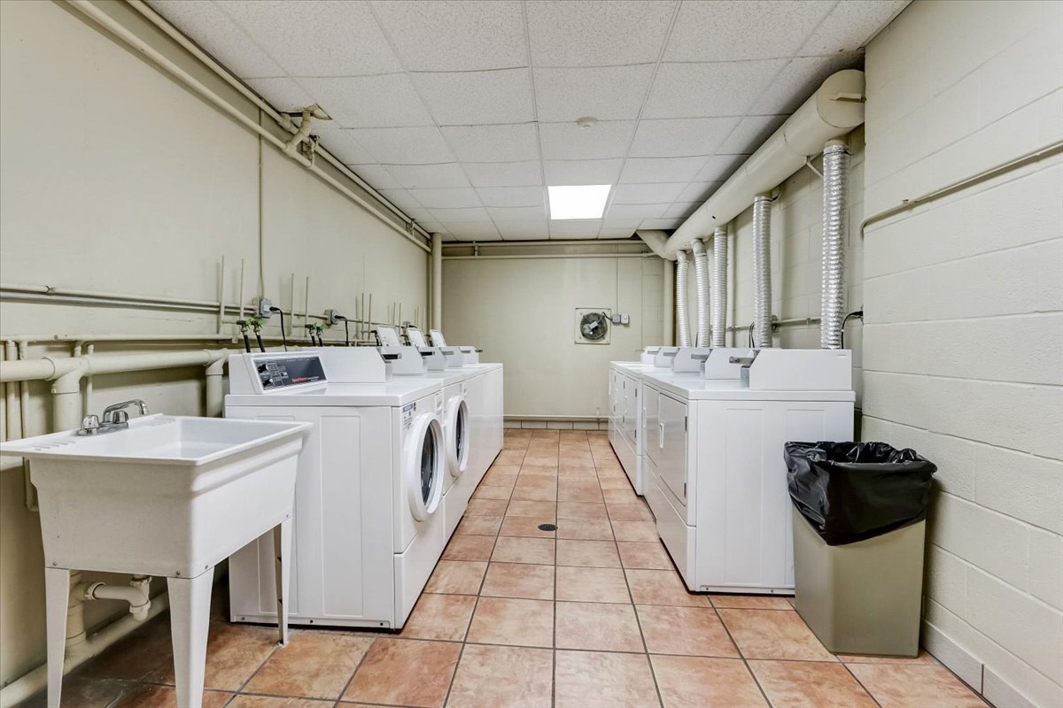 1043 S YORK Road #207, Bensenville, IL 60106