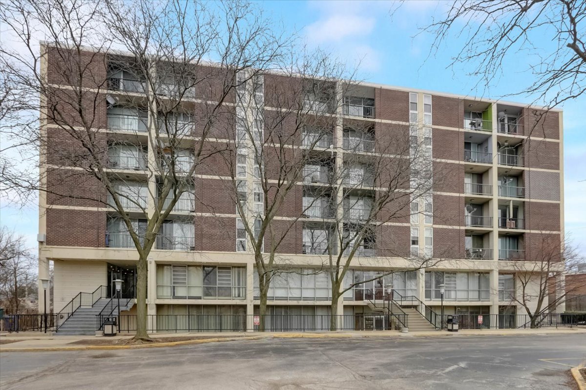 1043 S YORK Road #207, Bensenville, IL 60106