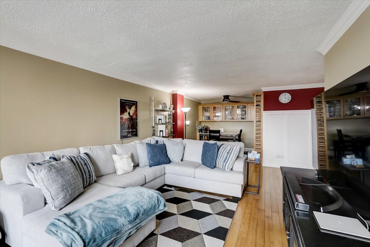 1043 S YORK Road #207, Bensenville, IL 60106