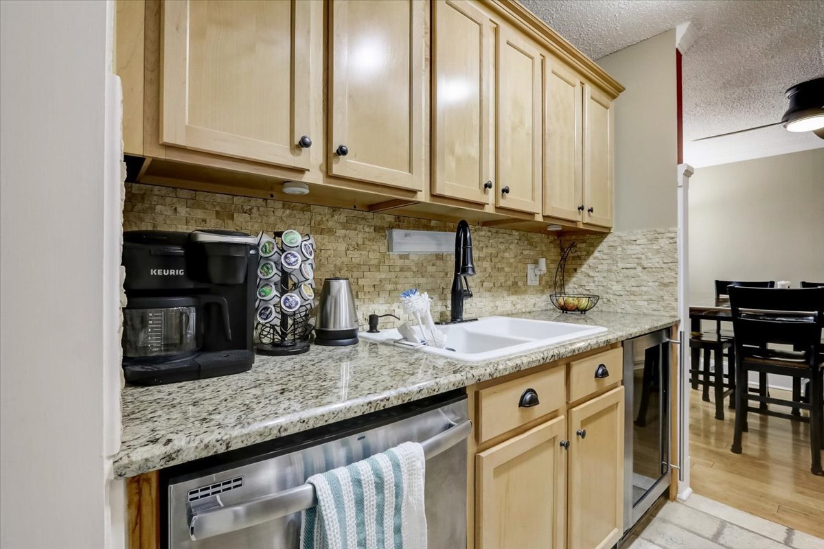 1043 S YORK Road #207, Bensenville, IL 60106