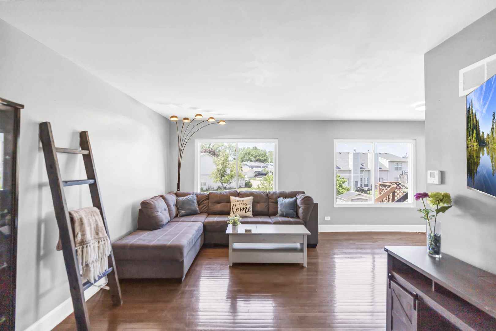 1004 Oak Ridge Drive, Streamwood, IL 60107