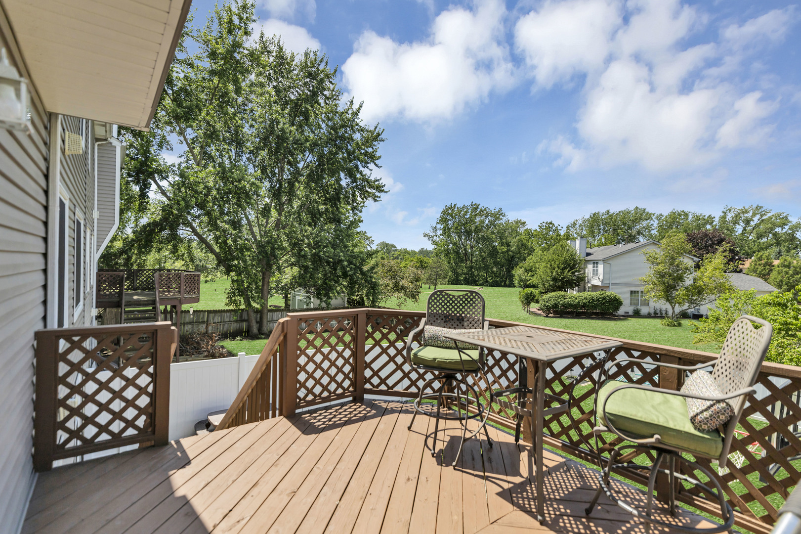 1004 Oak Ridge Drive, Streamwood, IL 60107