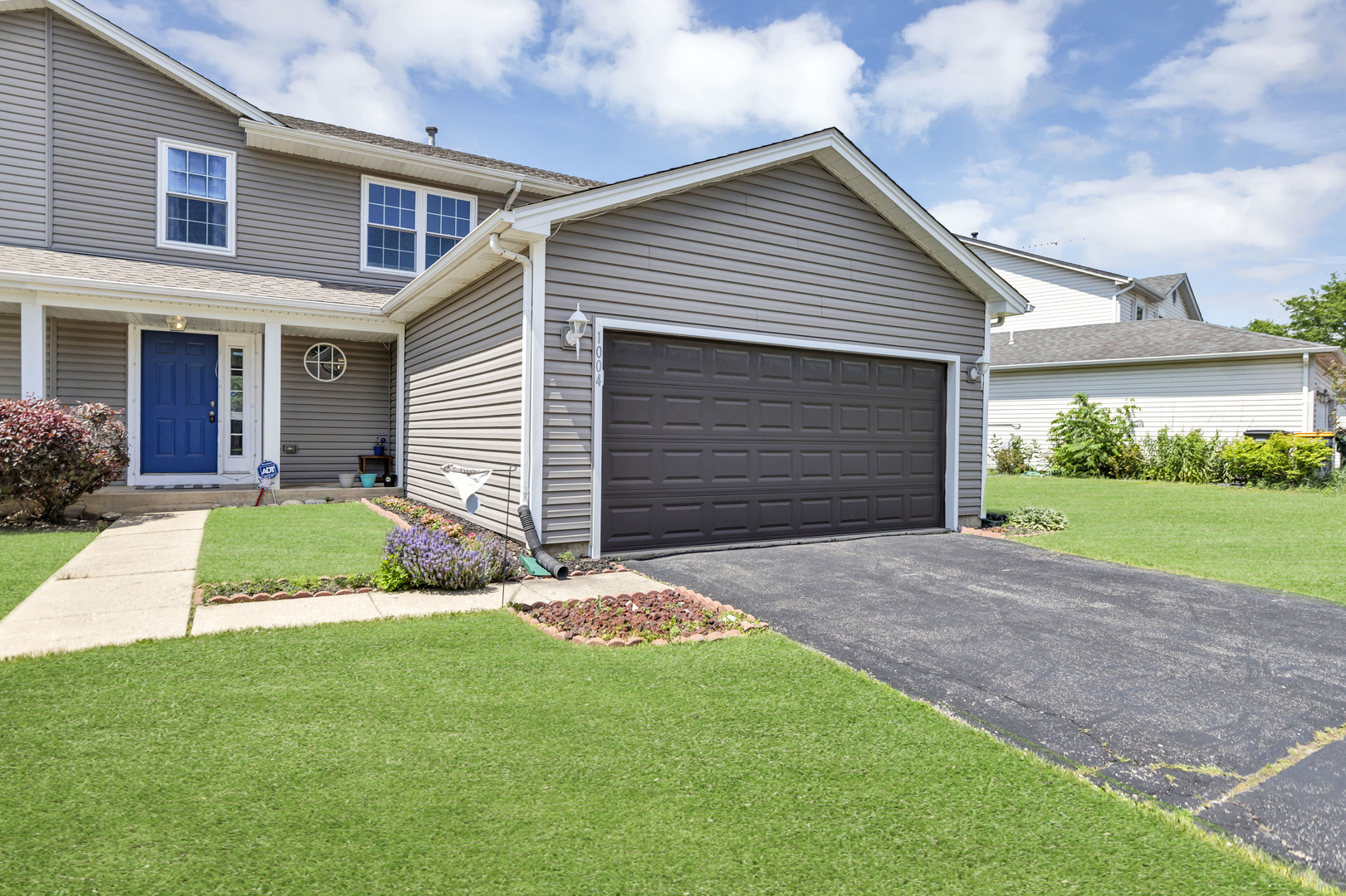 1004 Oak Ridge Drive, Streamwood, IL 60107