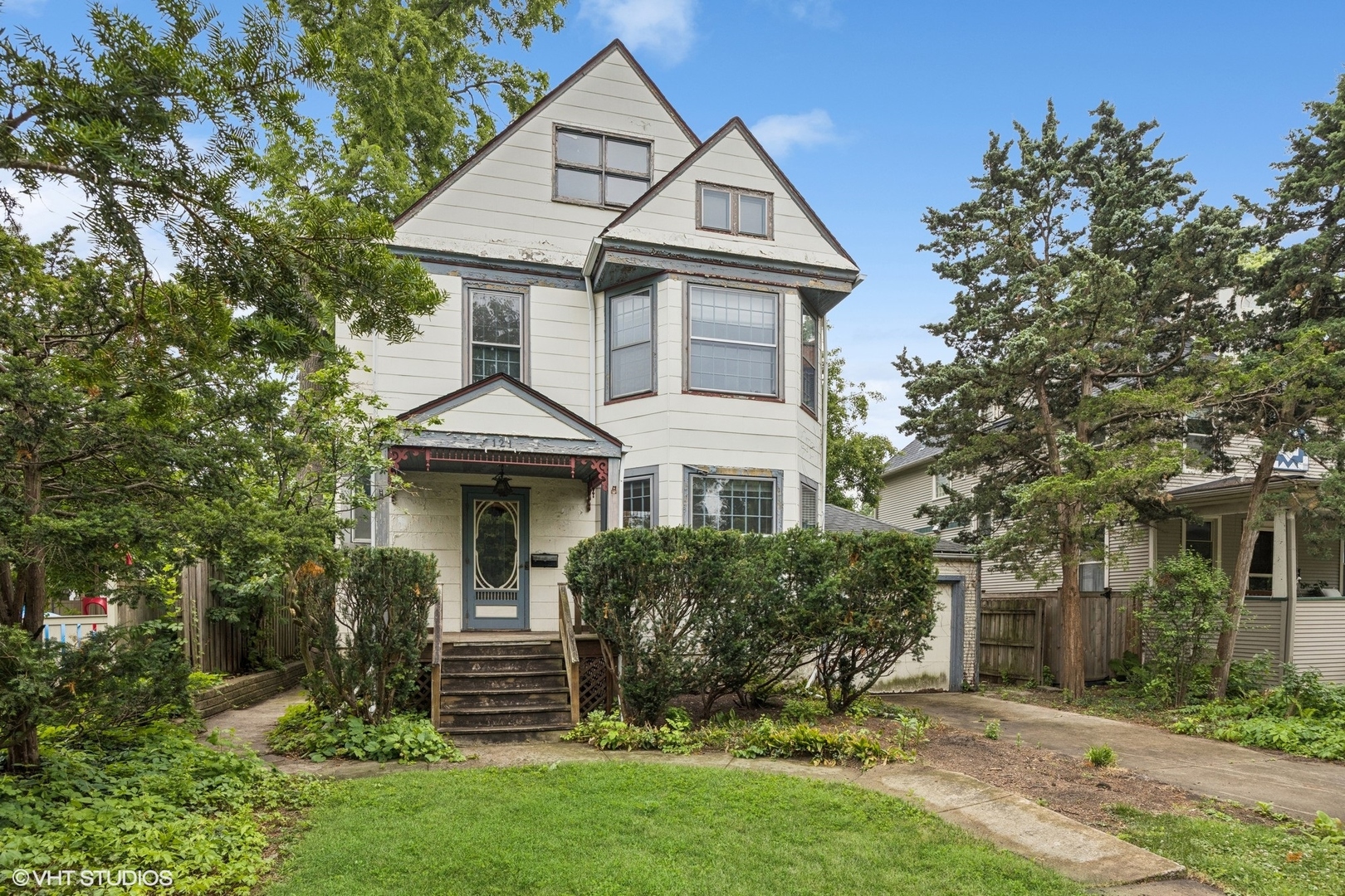 121 N Kensington Avenue, La Grange, IL 60525