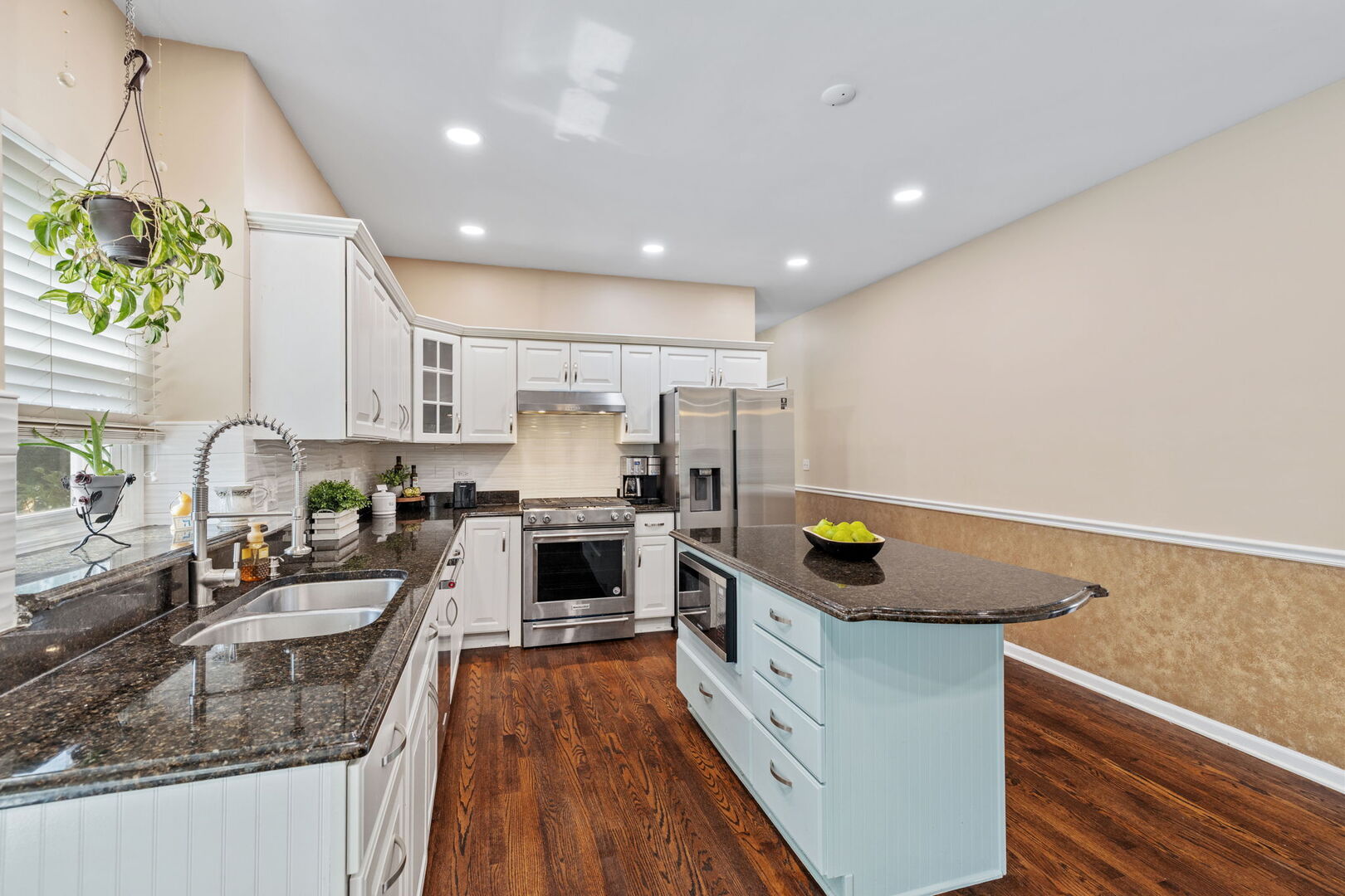 5083 PRAIRIE SAGE Lane, Naperville, IL 60564