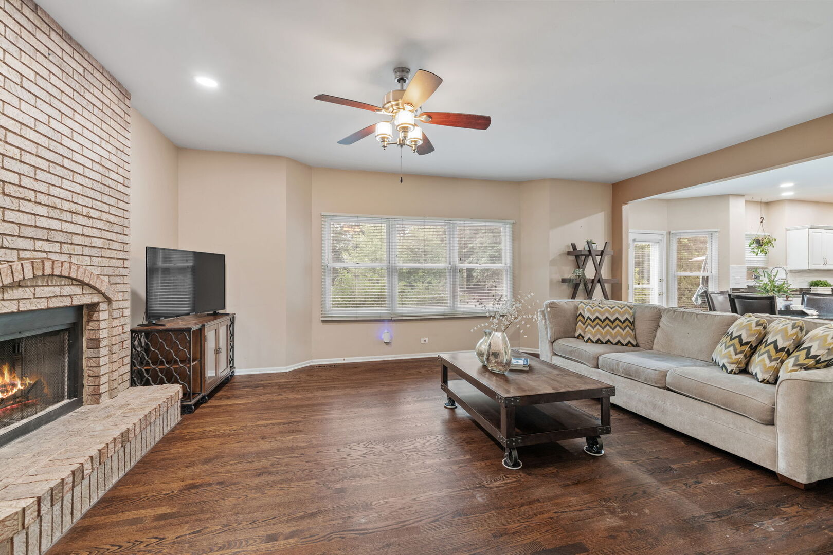 5083 PRAIRIE SAGE Lane, Naperville, IL 60564