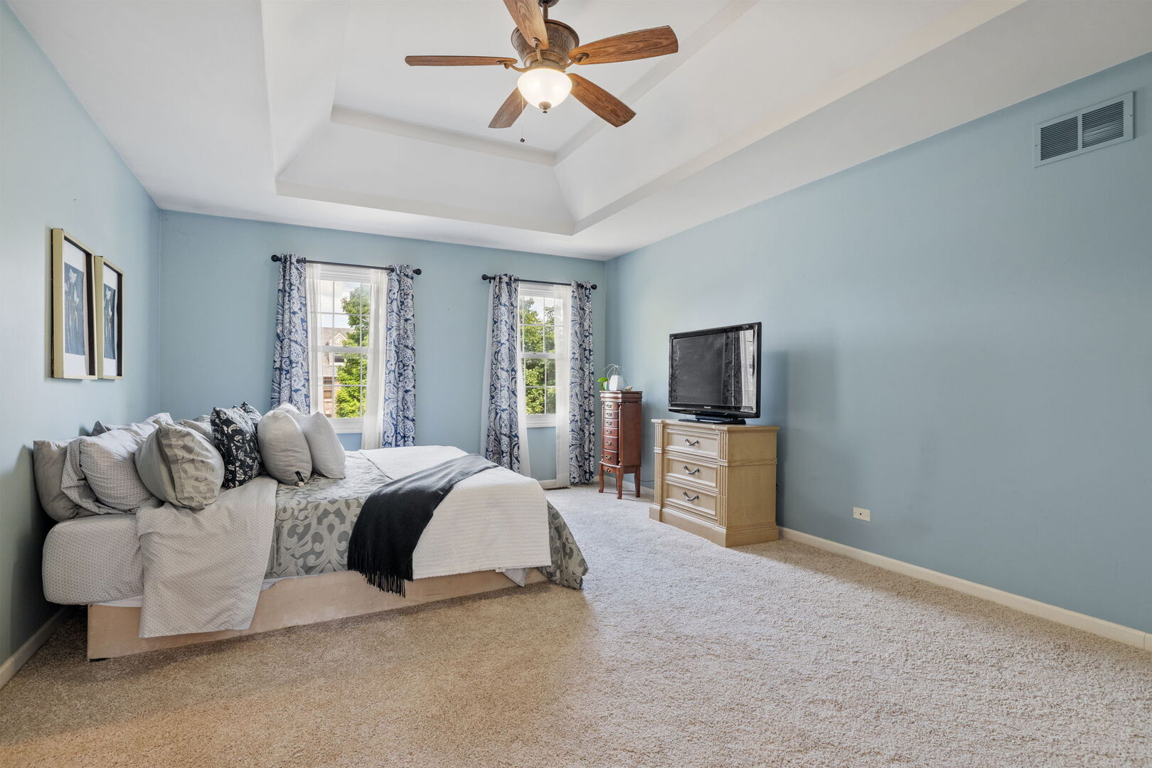 5083 PRAIRIE SAGE Lane, Naperville, IL 60564