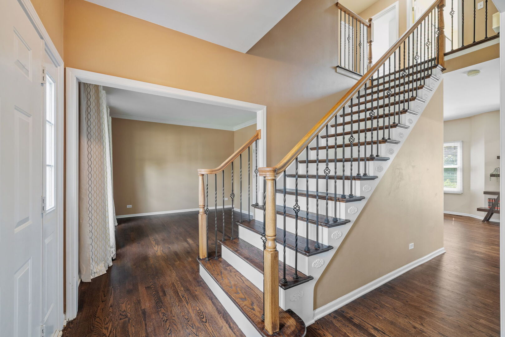 5083 PRAIRIE SAGE Lane, Naperville, IL 60564