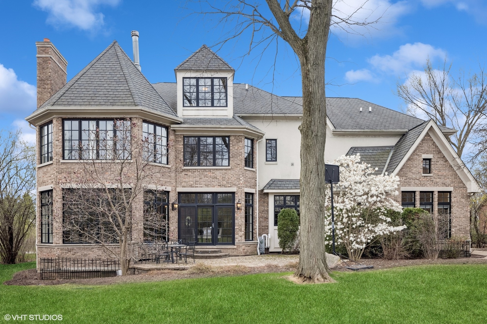 15W280 PLAINFIELD Road, Burr Ridge, IL 60527