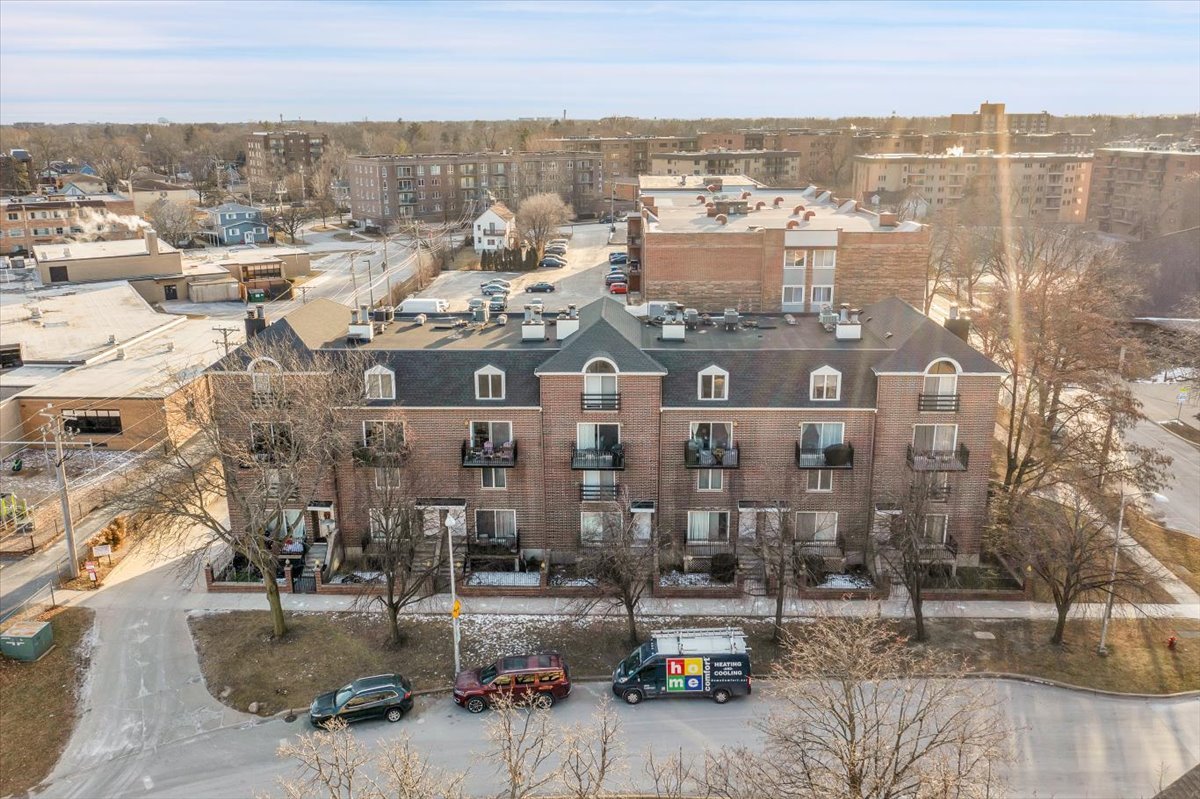 815 PEARSON Street #10, Des Plaines, IL 60016