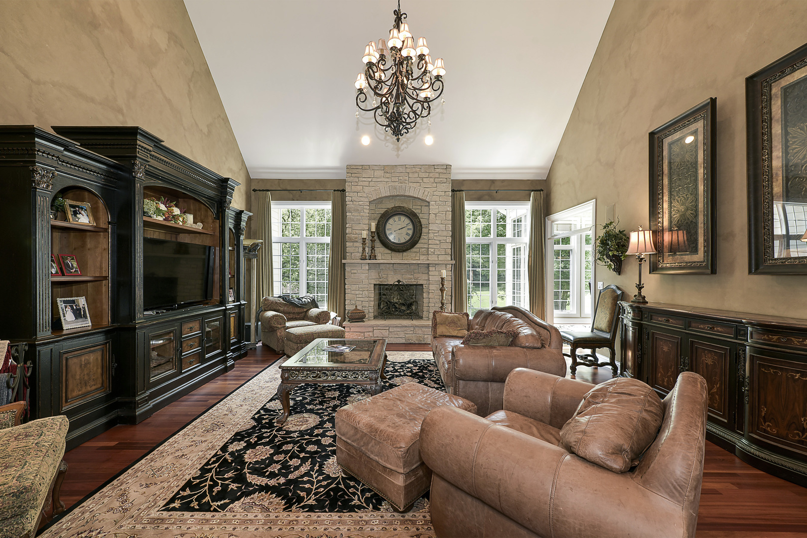 26285 W Roberts Lane, Barrington, IL 60010