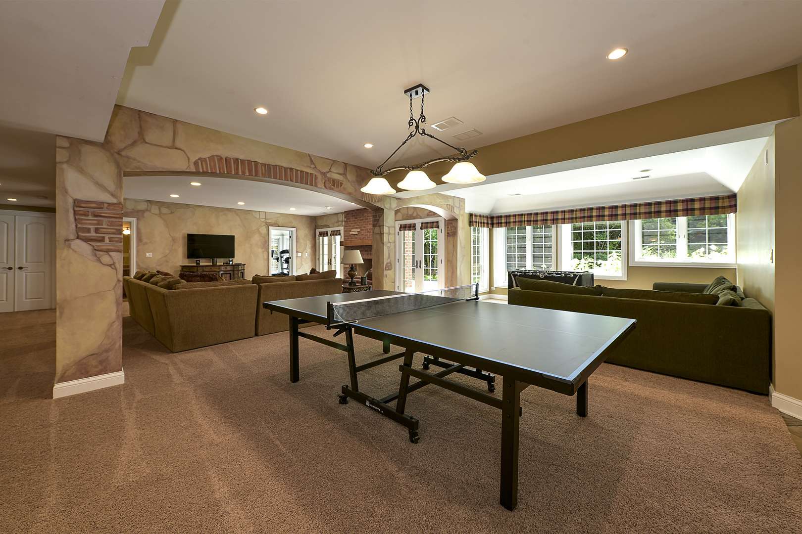 26285 W Roberts Lane, Barrington, IL 60010