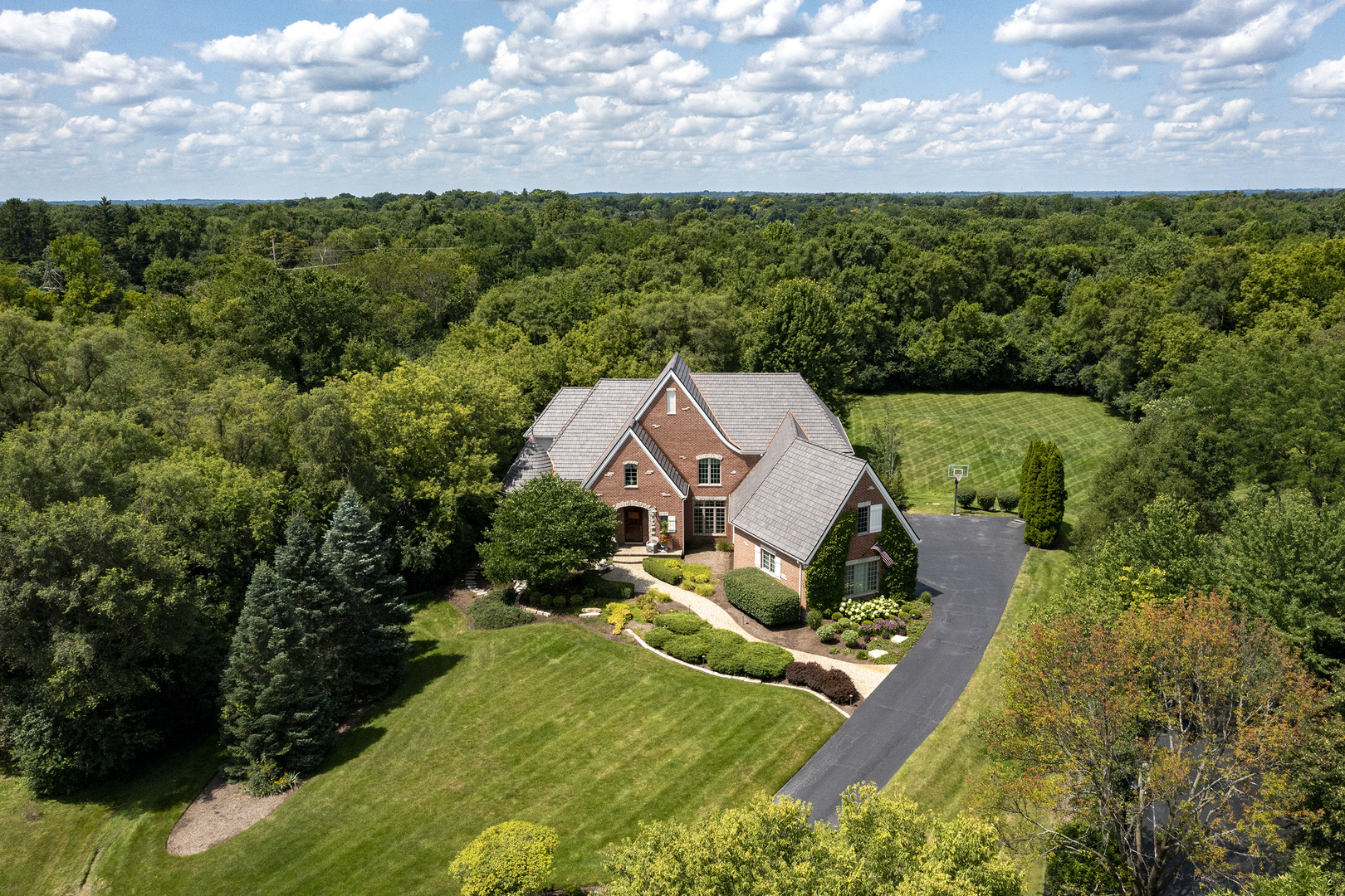 26285 W Roberts Lane, Barrington, IL 60010