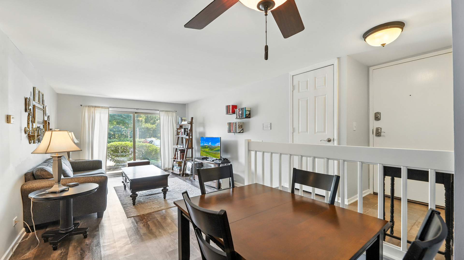 1561 Raymond Drive #104, Naperville, IL 60563