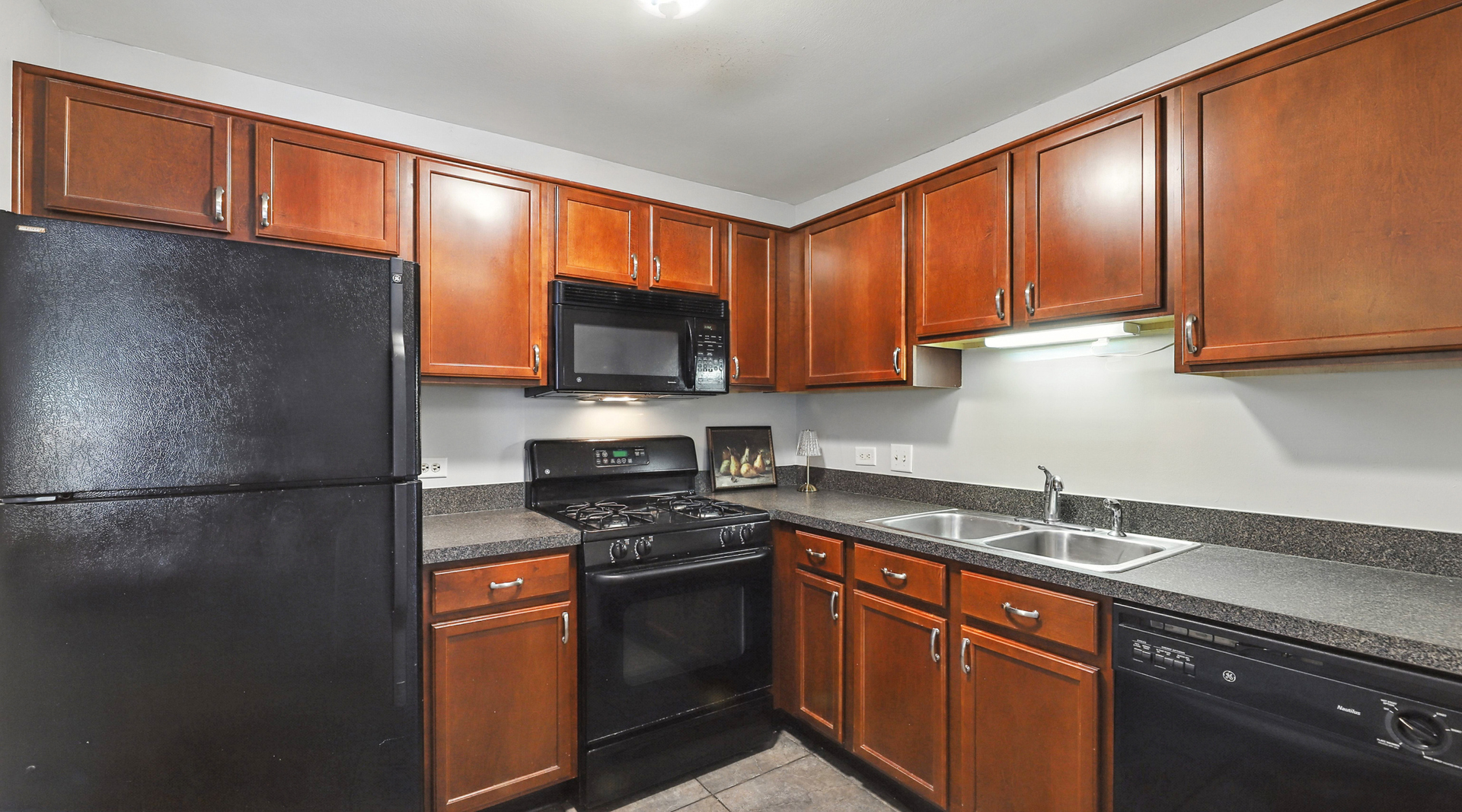 1561 Raymond Drive #104, Naperville, IL 60563