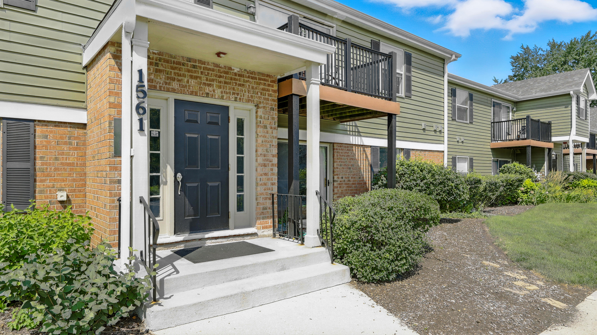 1561 Raymond Drive #104, Naperville, IL 60563