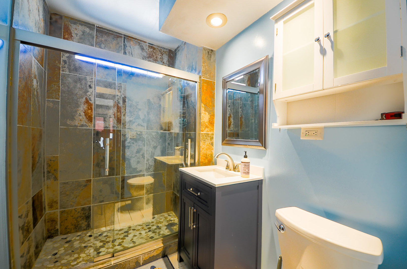 221 W Courtland Street, Mundelein, IL 60060