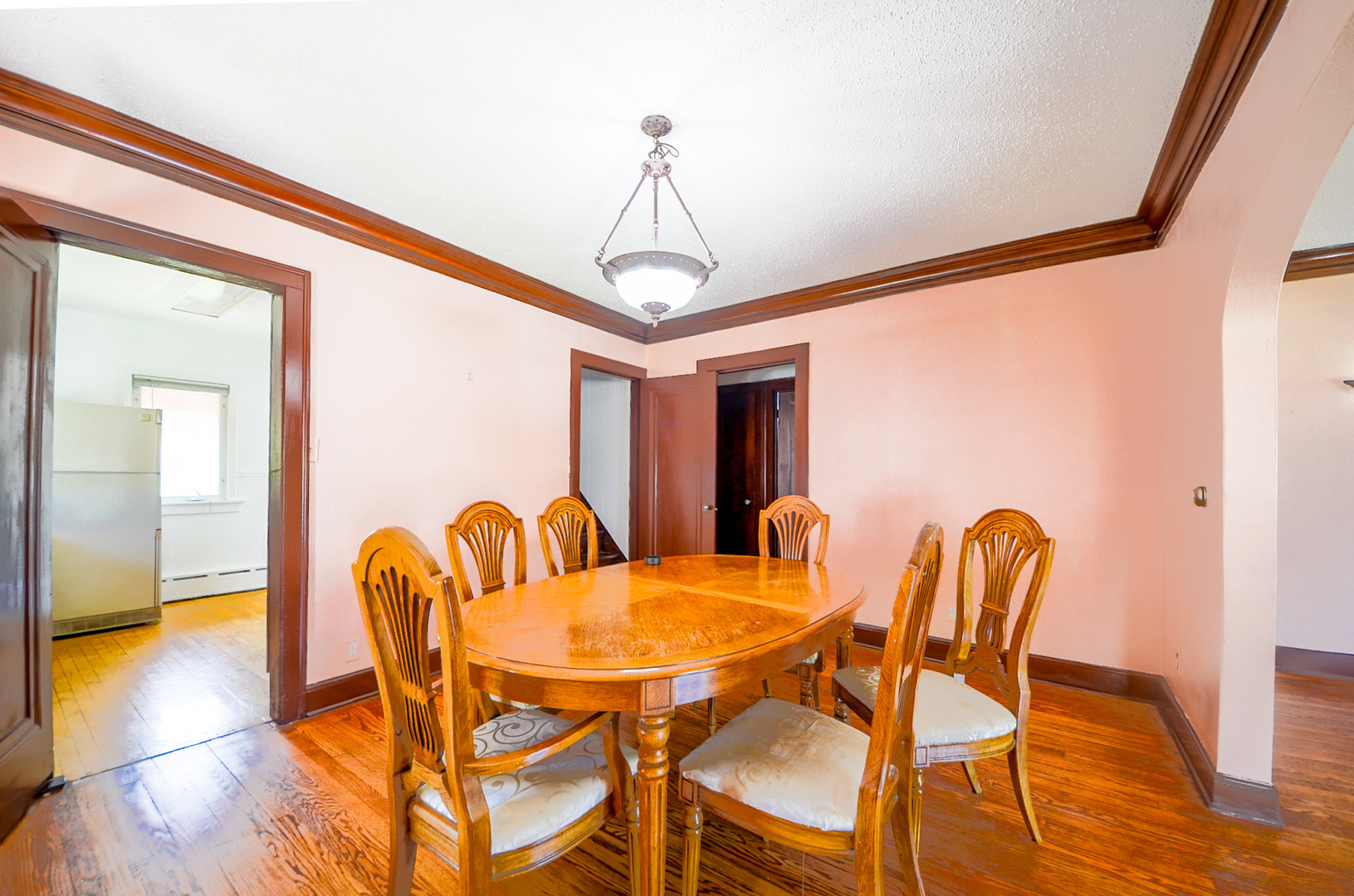 221 W Courtland Street, Mundelein, IL 60060