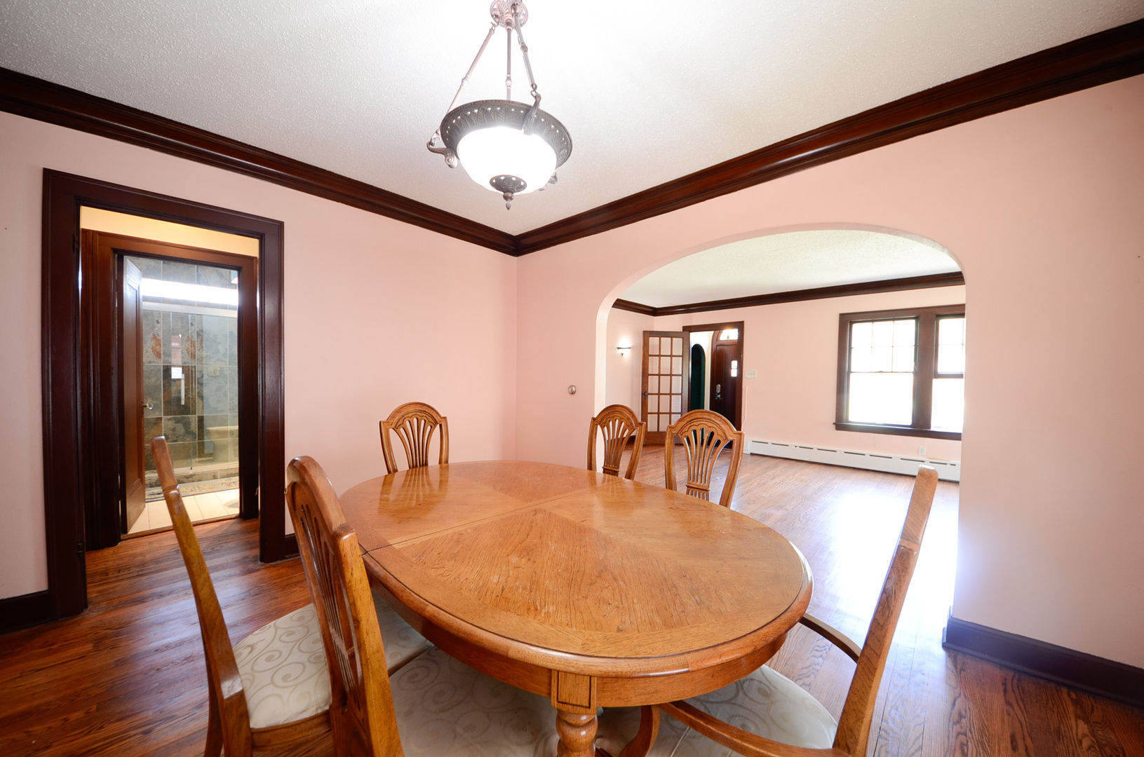 221 W Courtland Street, Mundelein, IL 60060