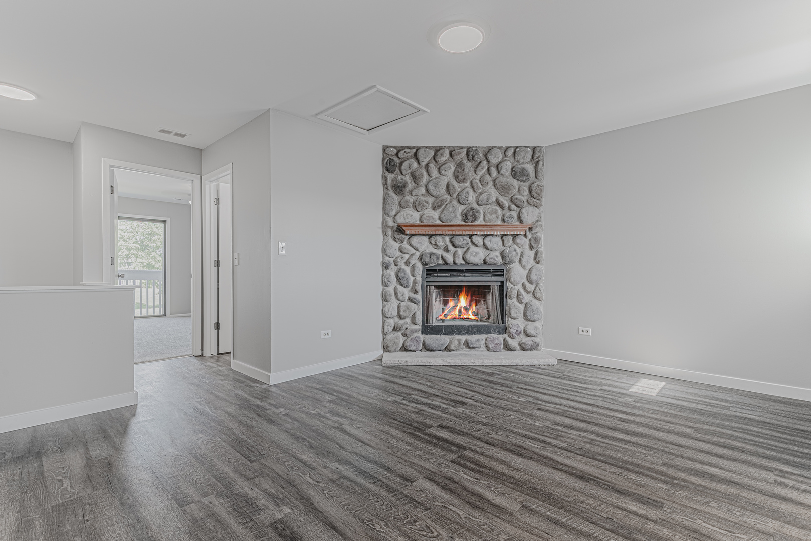 17357 W Maple Lane, Gurnee, IL 60031