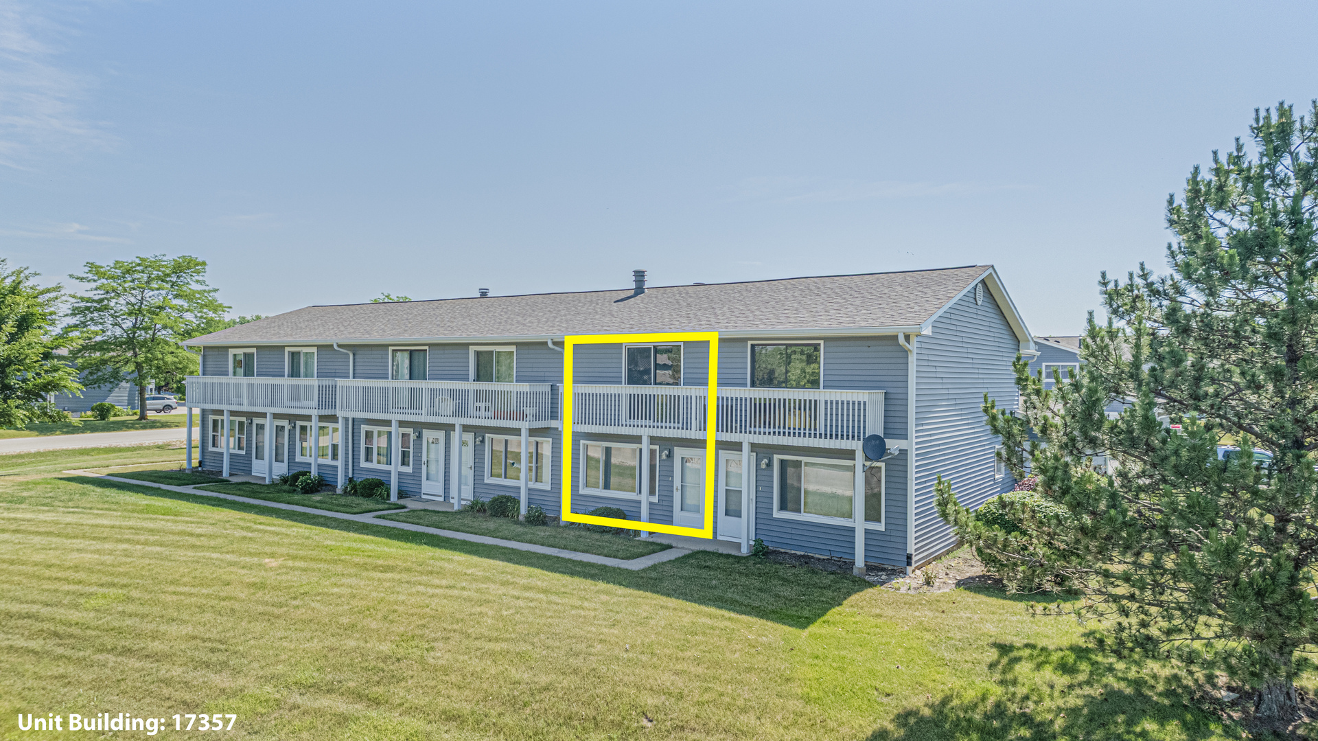 17357 W Maple Lane, Gurnee, IL 60031
