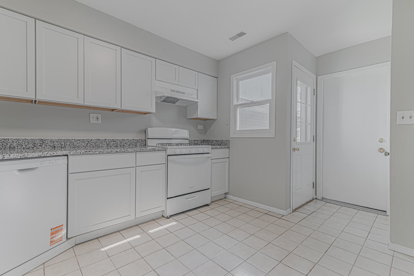 17357 W Maple Lane, Gurnee, IL 60031