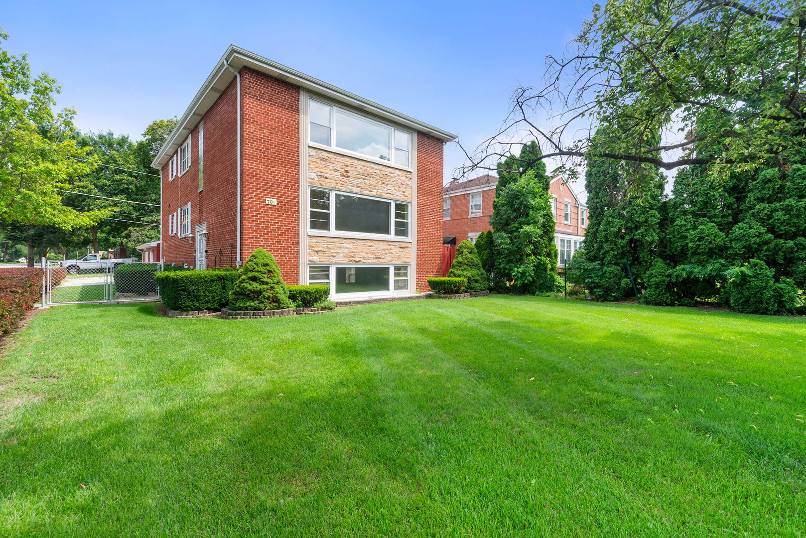 701 S La Grange Road, La Grange, IL 60525