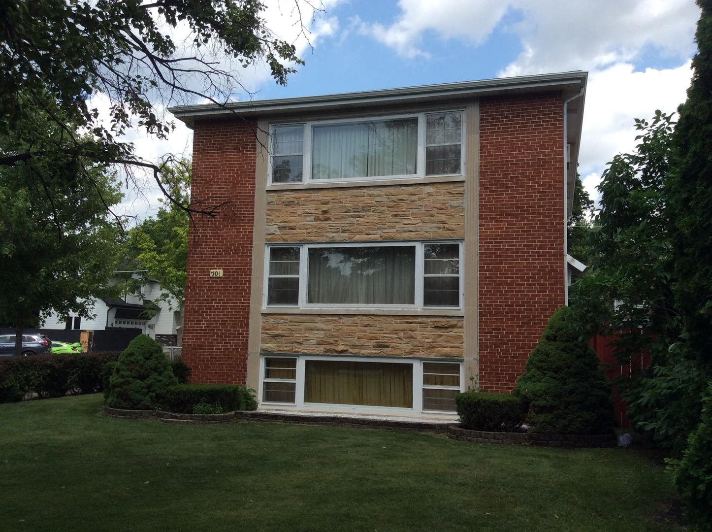 701 S La Grange Road, La Grange, IL 60525