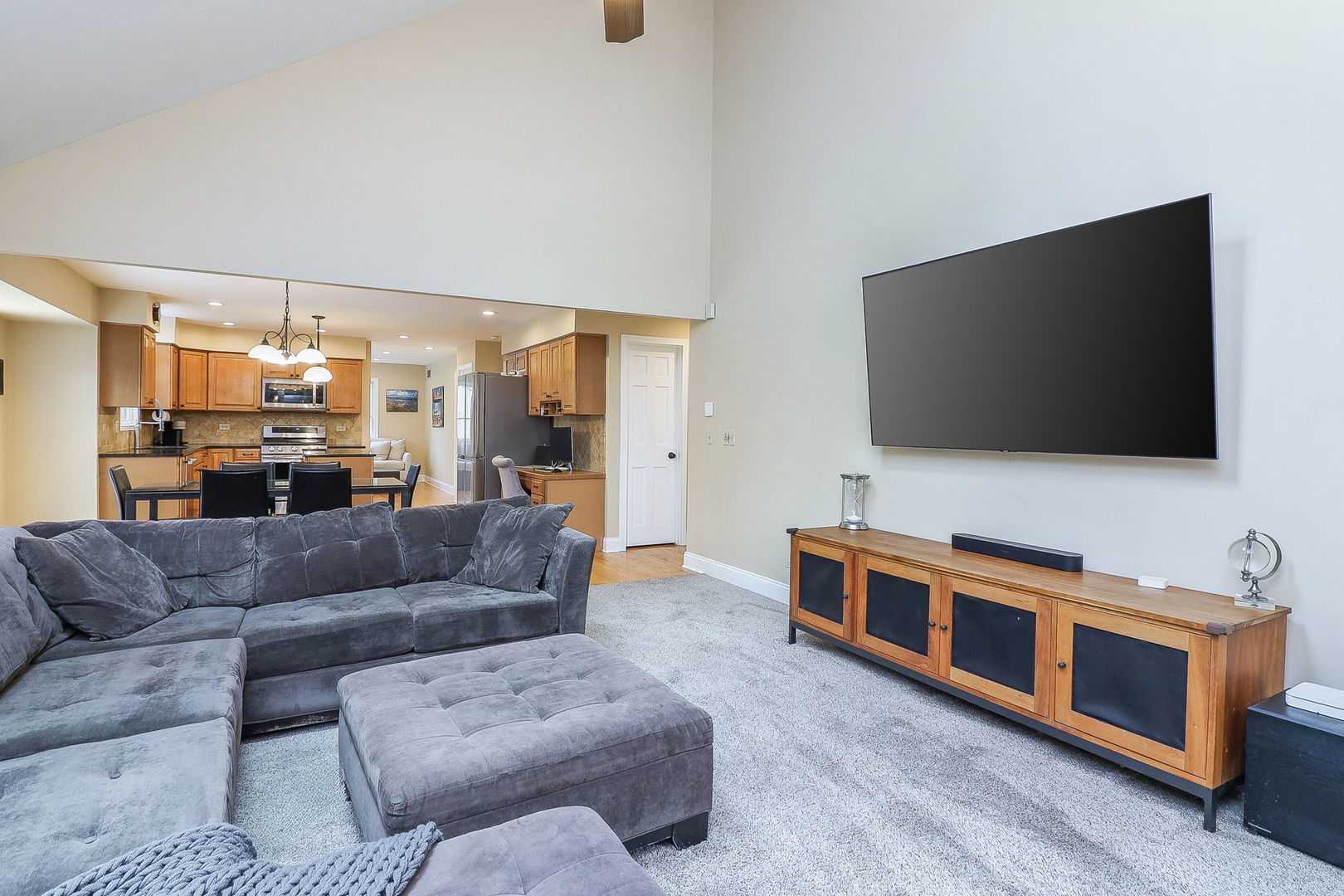 1407 Keats Avenue, Naperville, IL 60564