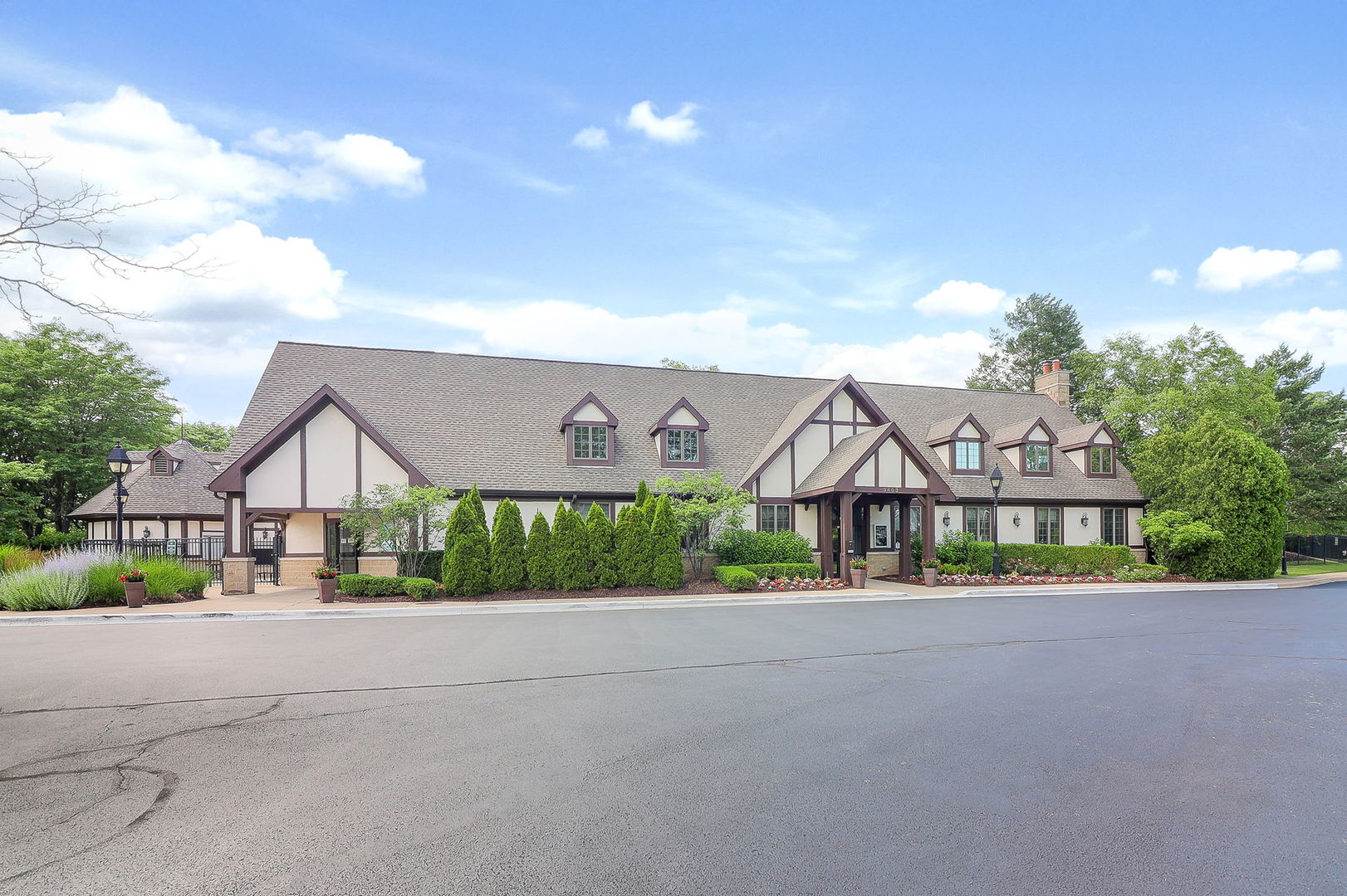 1407 Keats Avenue, Naperville, IL 60564