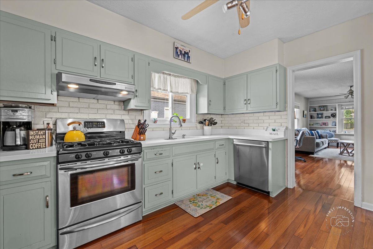1216 N Main Street, Naperville, IL 60563