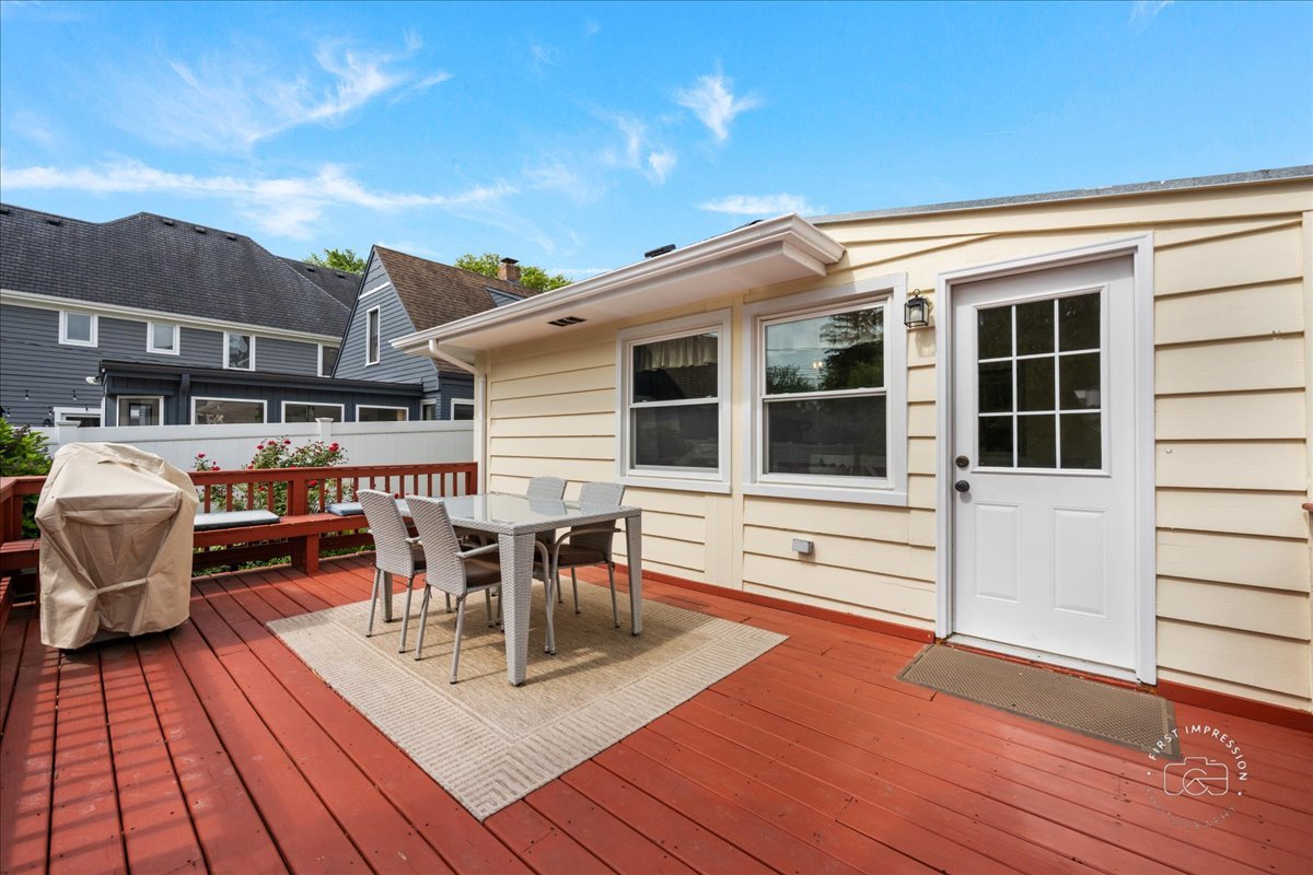 1216 N Main Street, Naperville, IL 60563